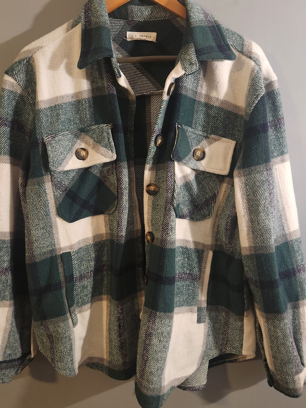 EUC La Hearts Green and Cream Plaid Lightweight Shacket
